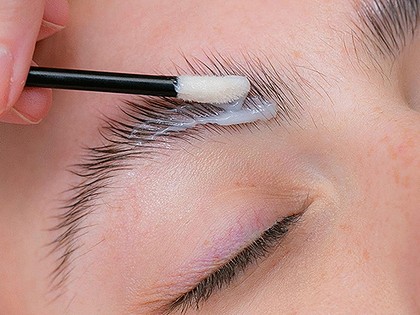  Surgeon Reveals How to Restore Thinning Brows at Home  